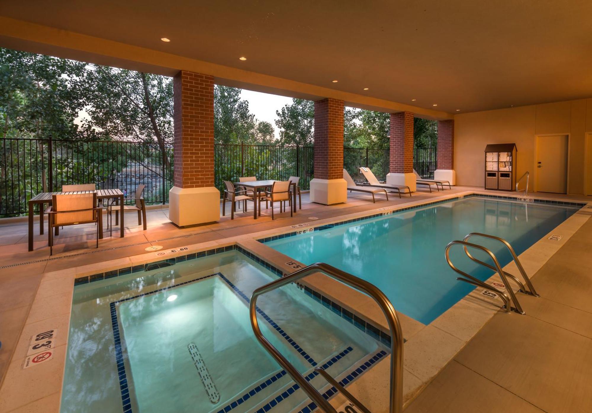 Courtyard By Marriott Downtown/riverfront 3* Reno